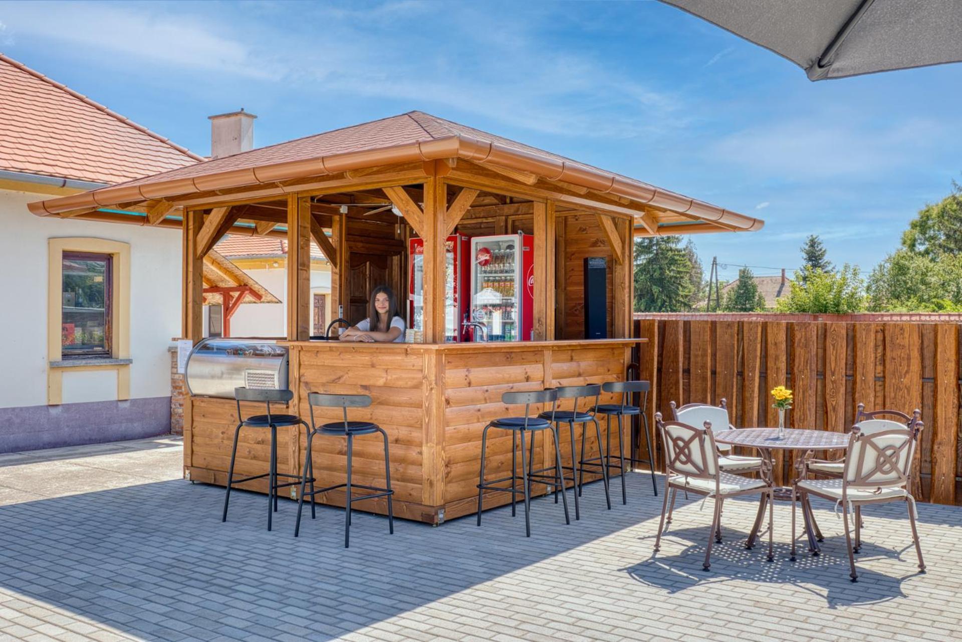 Szatymaz 100 Eves Fogado Bed & Breakfast エクステリア 写真