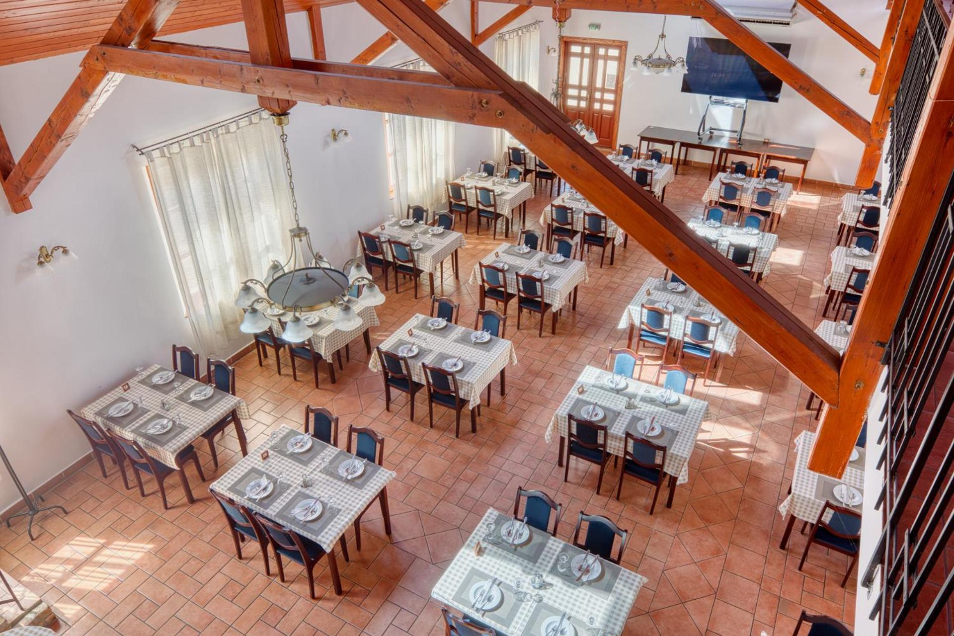 Szatymaz 100 Eves Fogado Bed & Breakfast エクステリア 写真